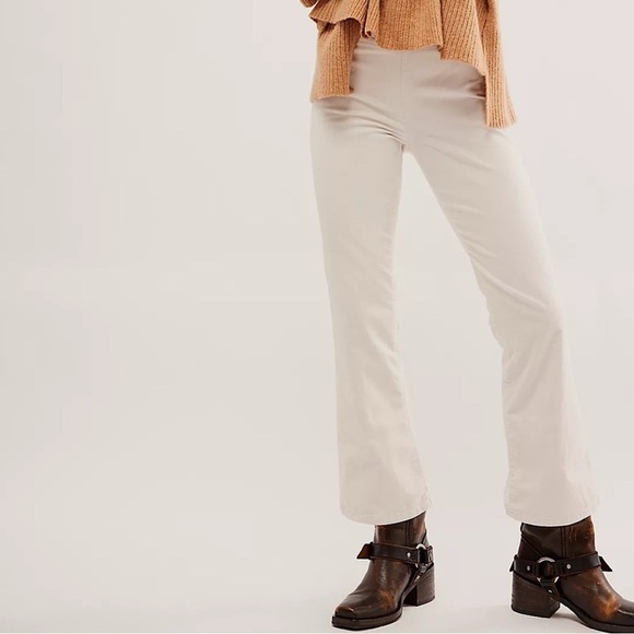 NWT FREE PEOPLE In My Feelings Velvet Crop Slim Flare Pants White Size Large - Picture 4 of 10